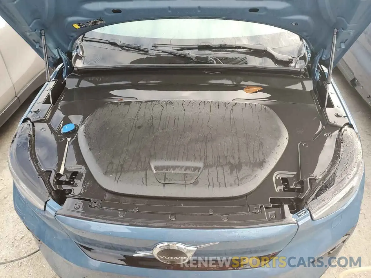 12 Photograph of a damaged car YV4ED3UM4P2968901 VOLVO XC40 2023