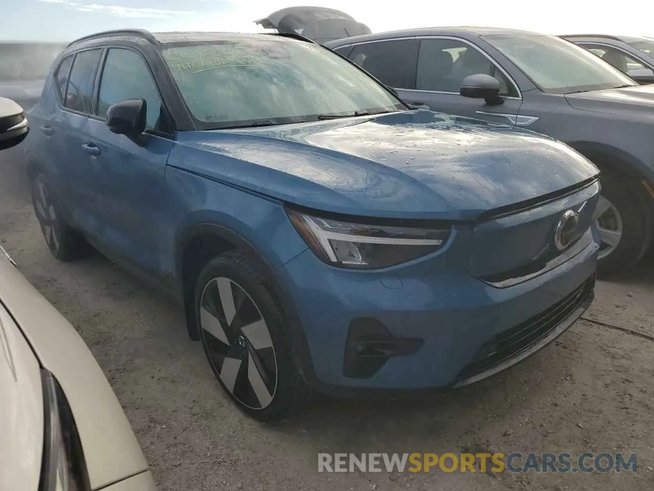4 Photograph of a damaged car YV4ED3UM4P2968901 VOLVO XC40 2023