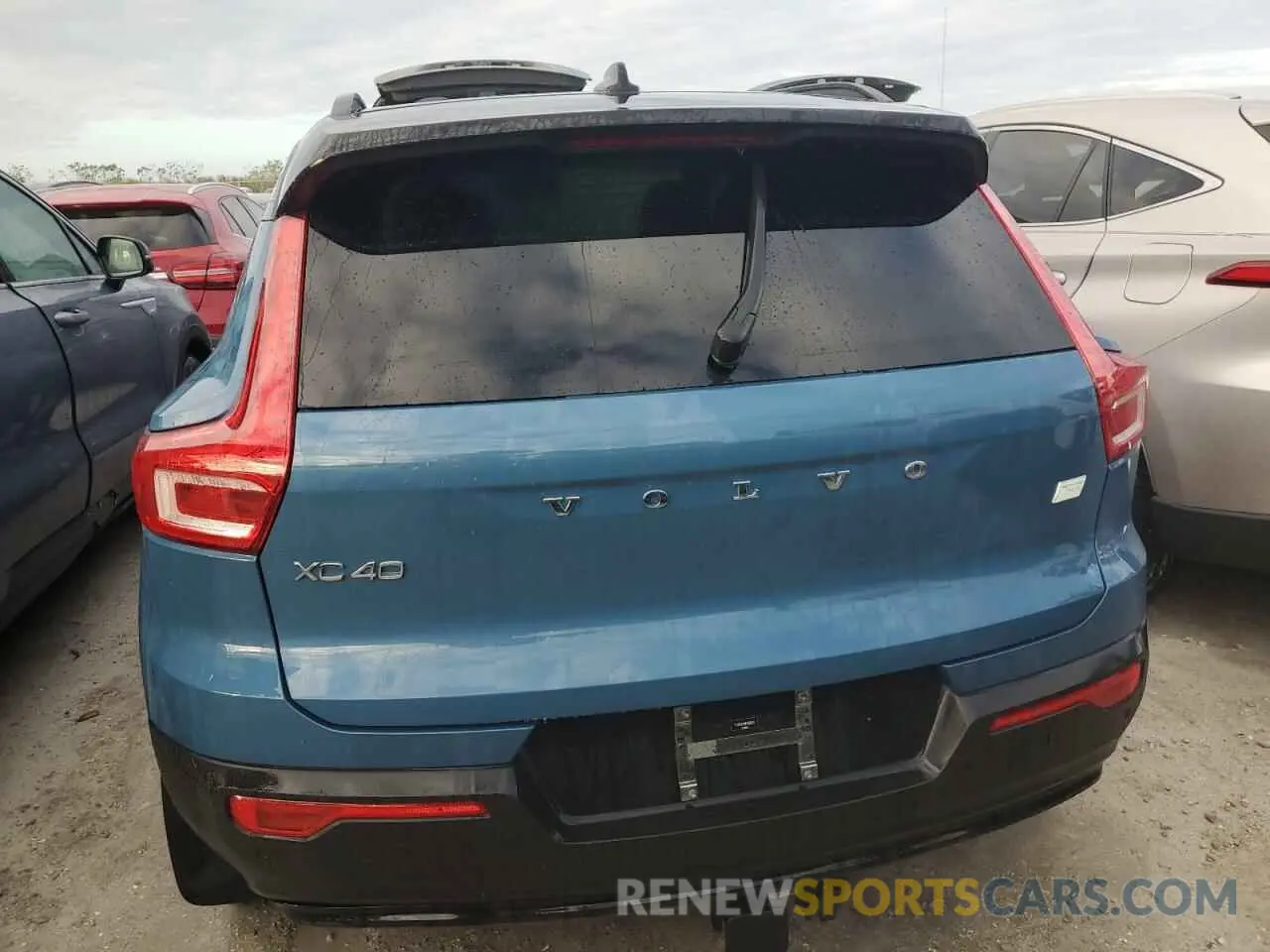 6 Photograph of a damaged car YV4ED3UM4P2968901 VOLVO XC40 2023