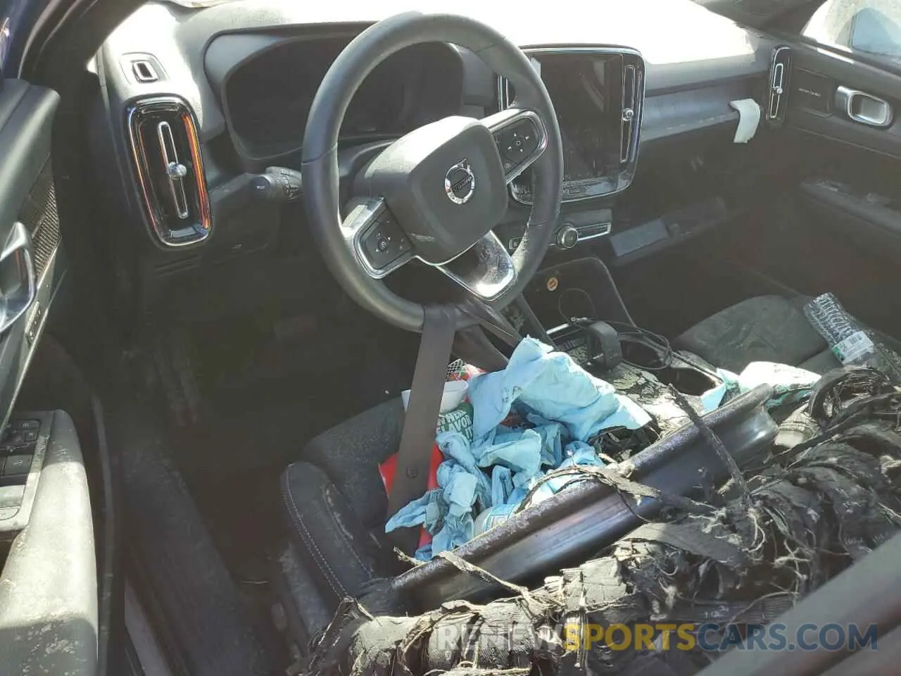 8 Photograph of a damaged car YV4ED3UM4P2968901 VOLVO XC40 2023