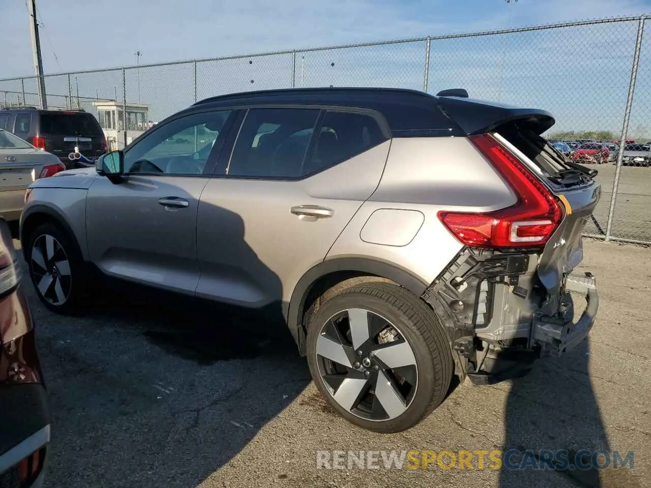 2 Photograph of a damaged car YV4ED3UM6P2031208 VOLVO XC40 2023