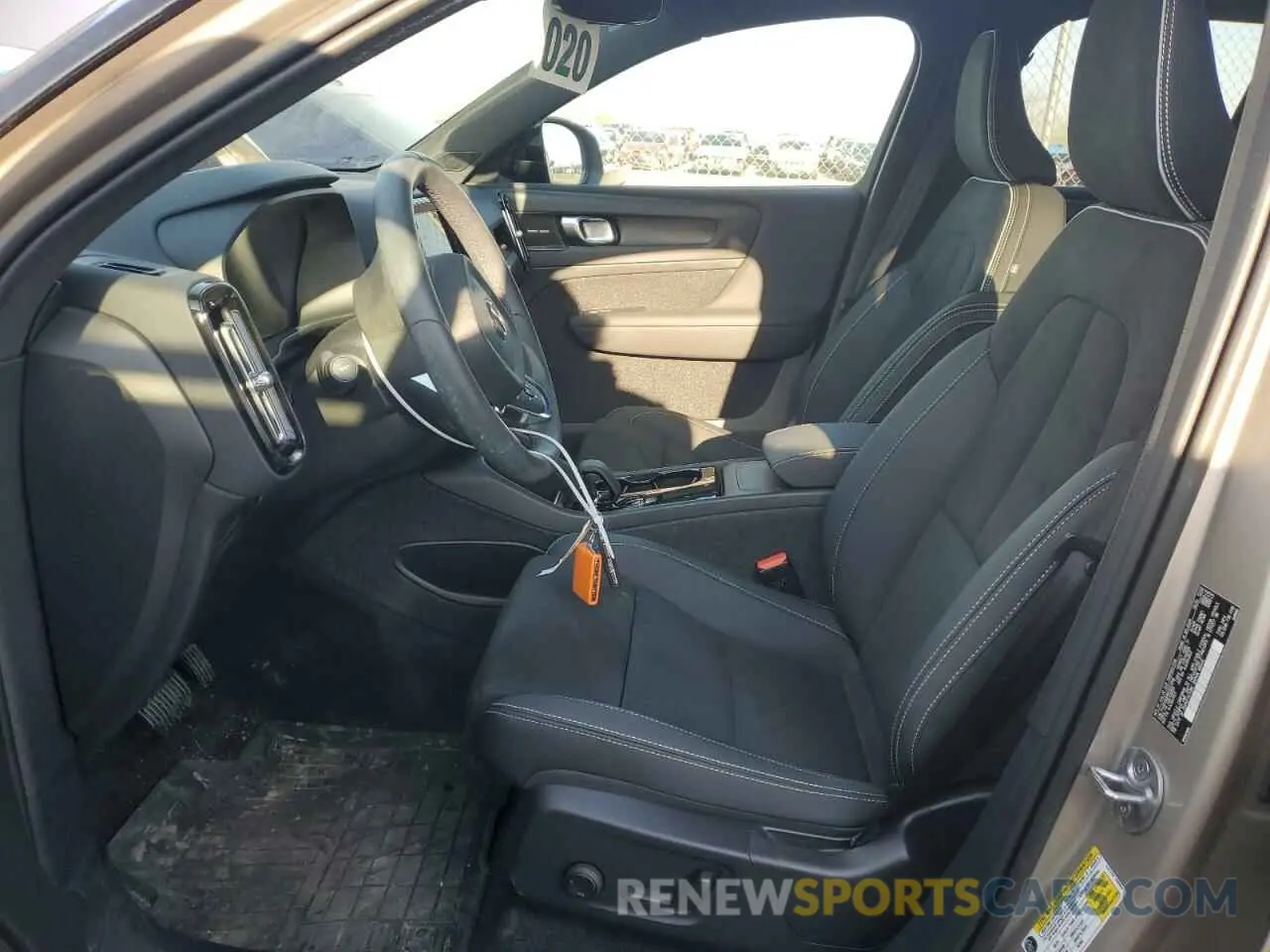 7 Photograph of a damaged car YV4ED3UM6P2031208 VOLVO XC40 2023