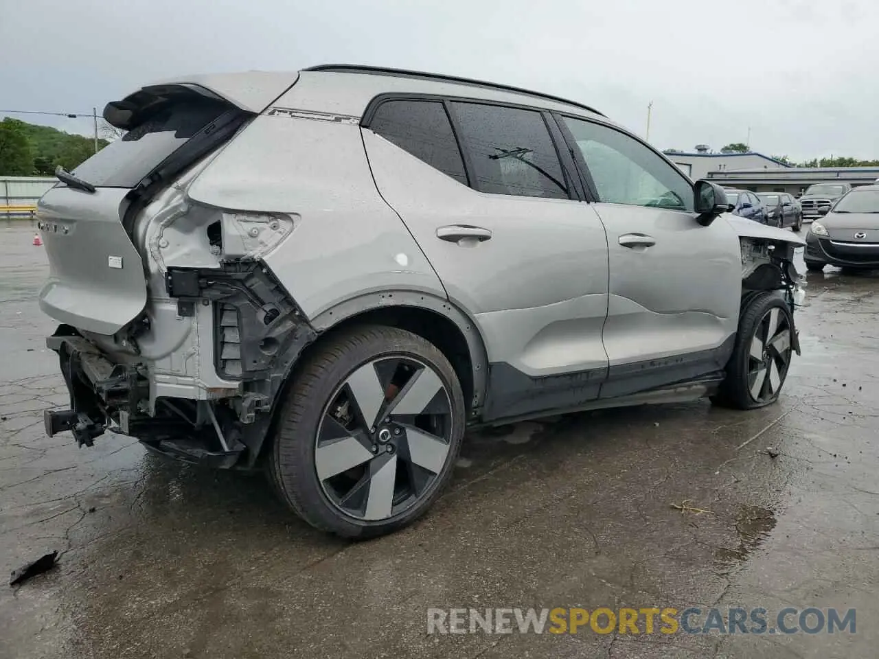 3 Photograph of a damaged car YV4ED3UM7P2946892 VOLVO XC40 2023