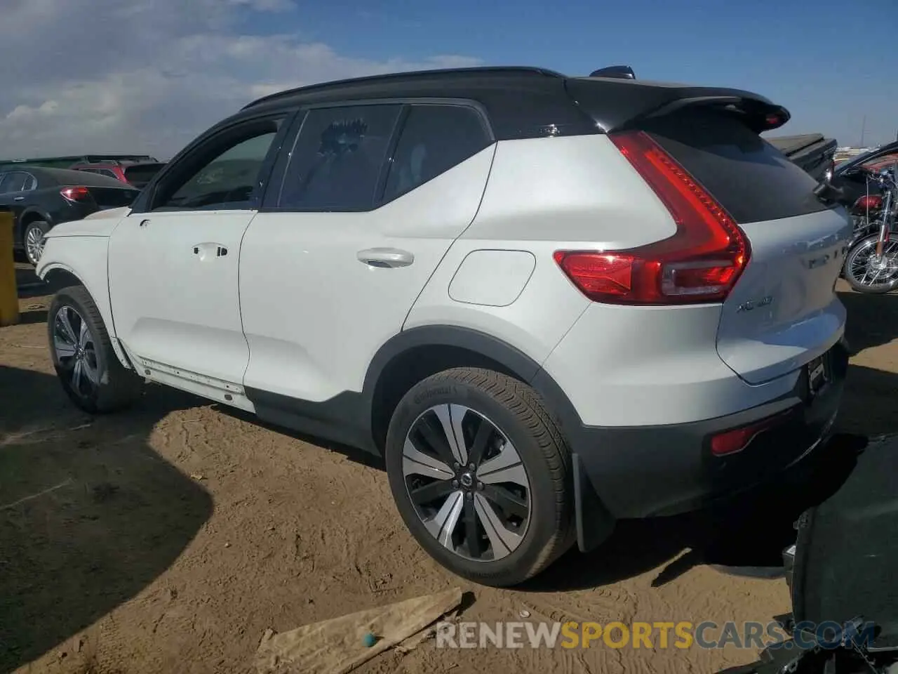 2 Photograph of a damaged car YV4ED3UW1P2008081 VOLVO XC40 2023