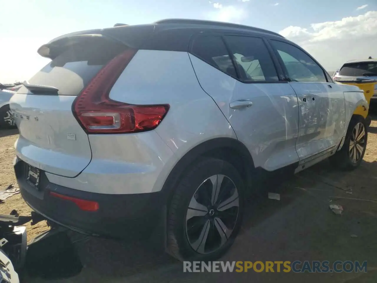 3 Photograph of a damaged car YV4ED3UW1P2008081 VOLVO XC40 2023