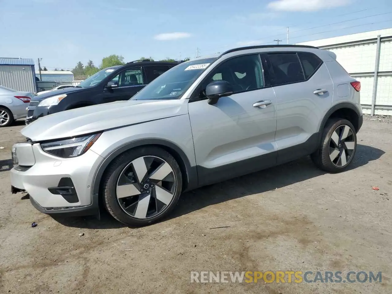 1 Photograph of a damaged car YV4ED3UW6P2069880 VOLVO XC40 2023