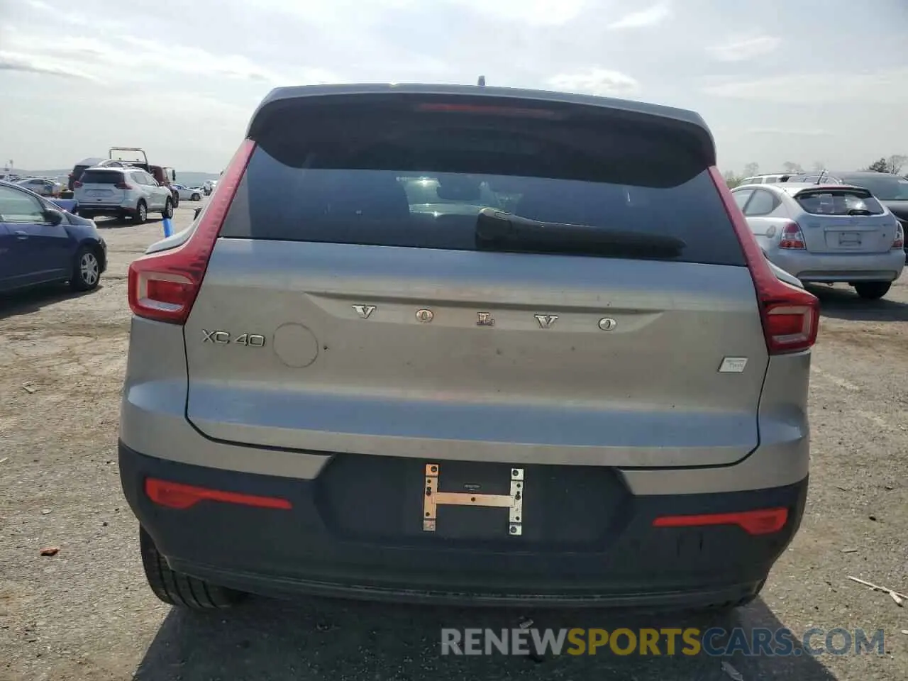 6 Photograph of a damaged car YV4ED3UW6P2069880 VOLVO XC40 2023