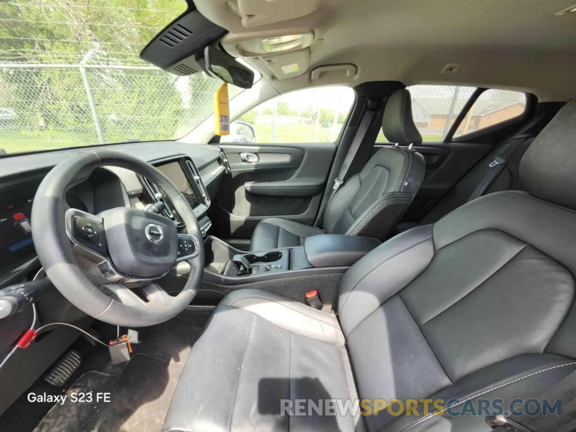 4 Photograph of a damaged car YV4K92HK1P2058873 VOLVO XC40 2023