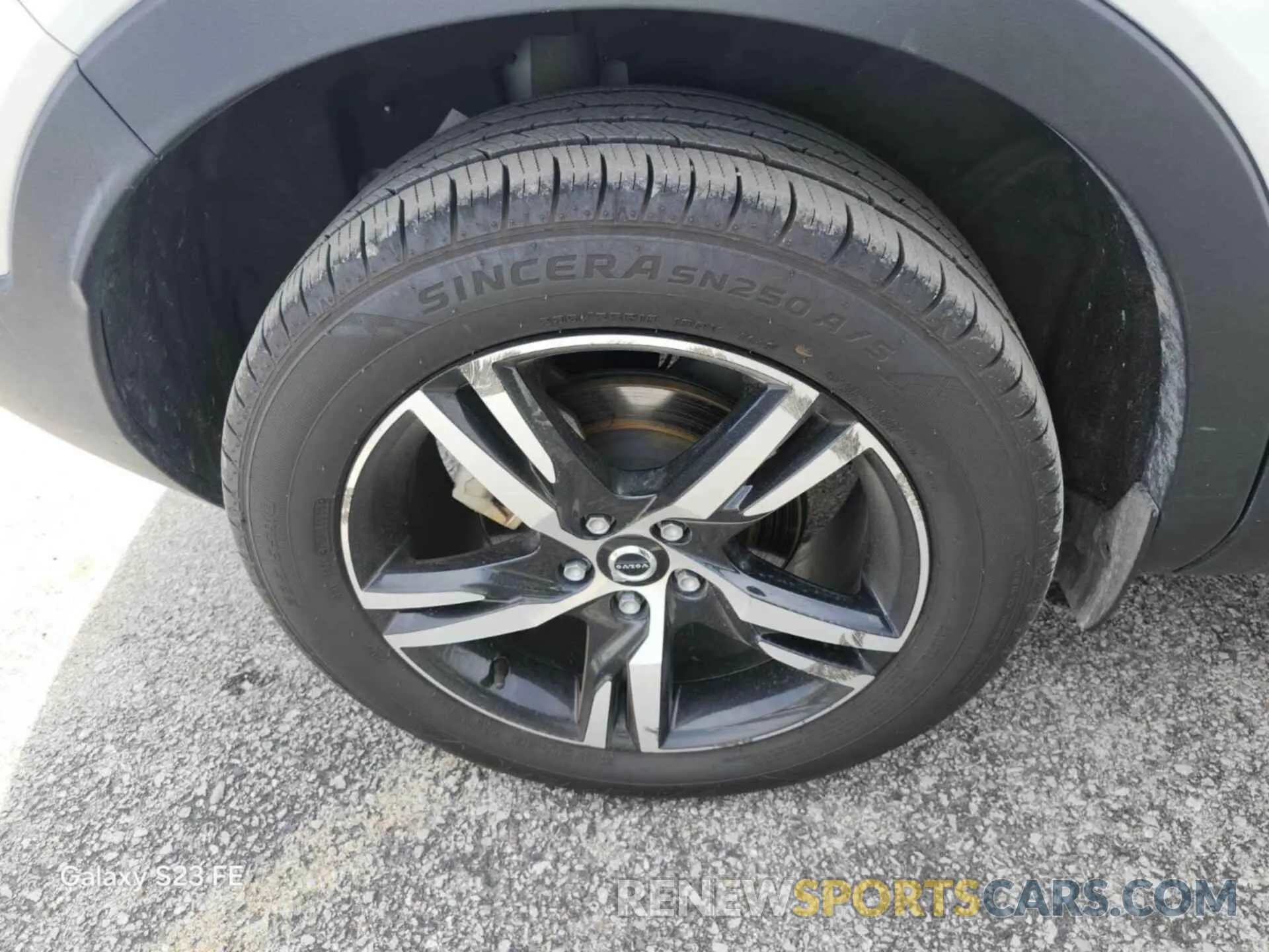 9 Photograph of a damaged car YV4K92HK1P2058873 VOLVO XC40 2023