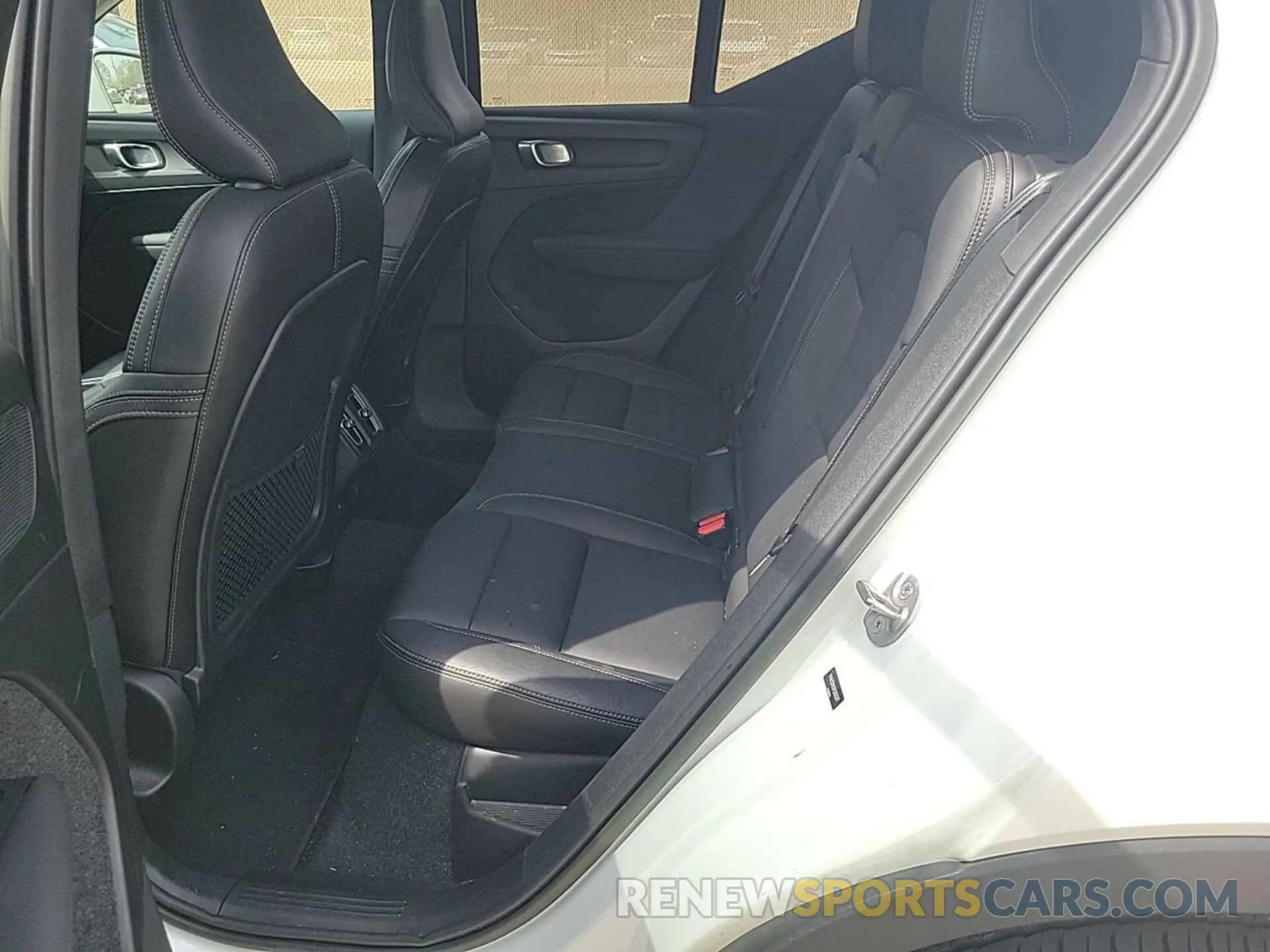 23 Photograph of a damaged car YV4K92HKXP2060377 VOLVO XC40 2023