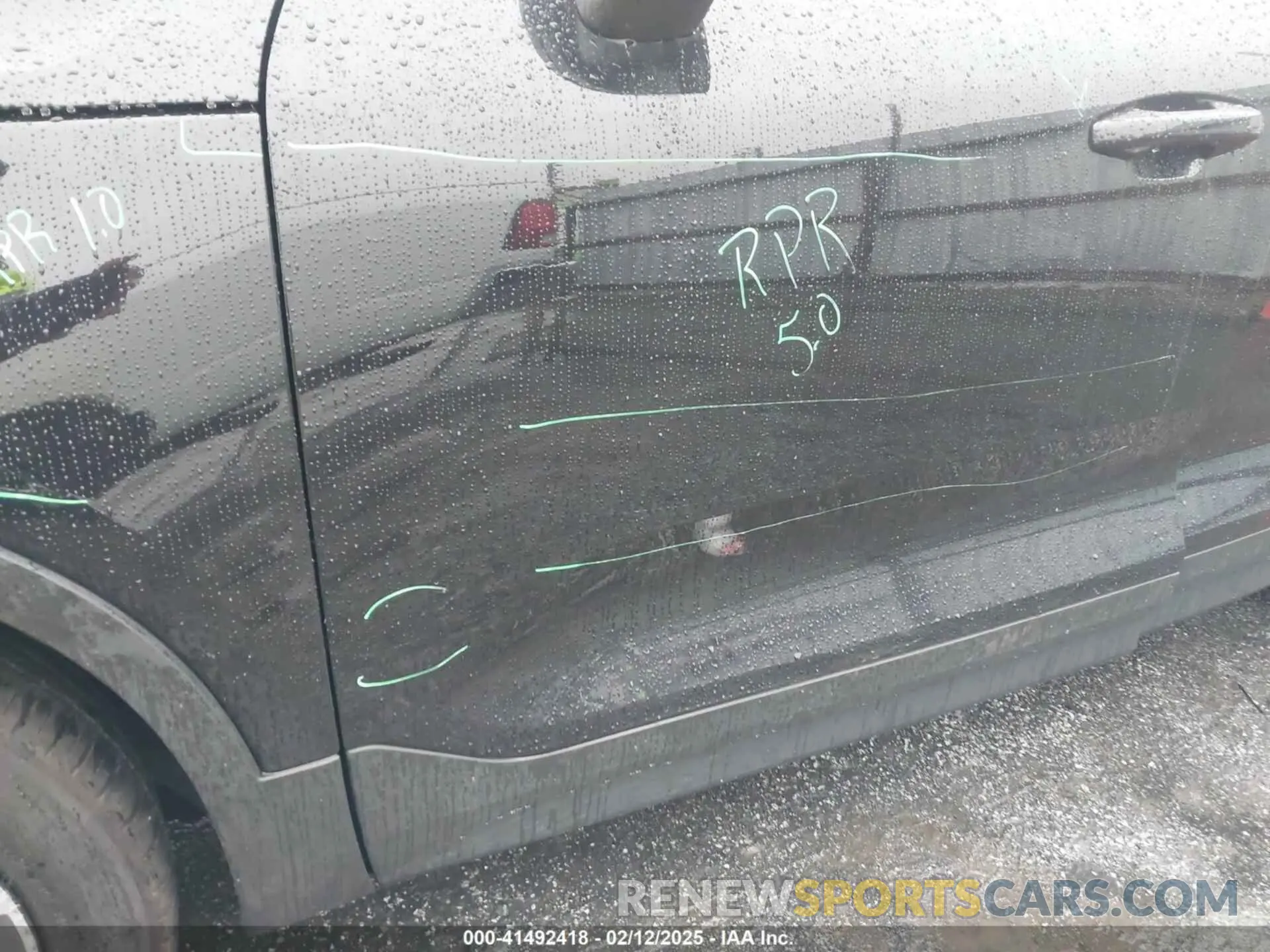 12 Photograph of a damaged car YV4K92HN3P2974545 VOLVO XC40 2023