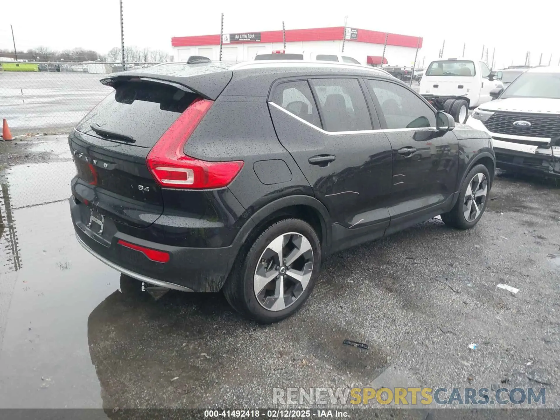 4 Photograph of a damaged car YV4K92HN3P2974545 VOLVO XC40 2023