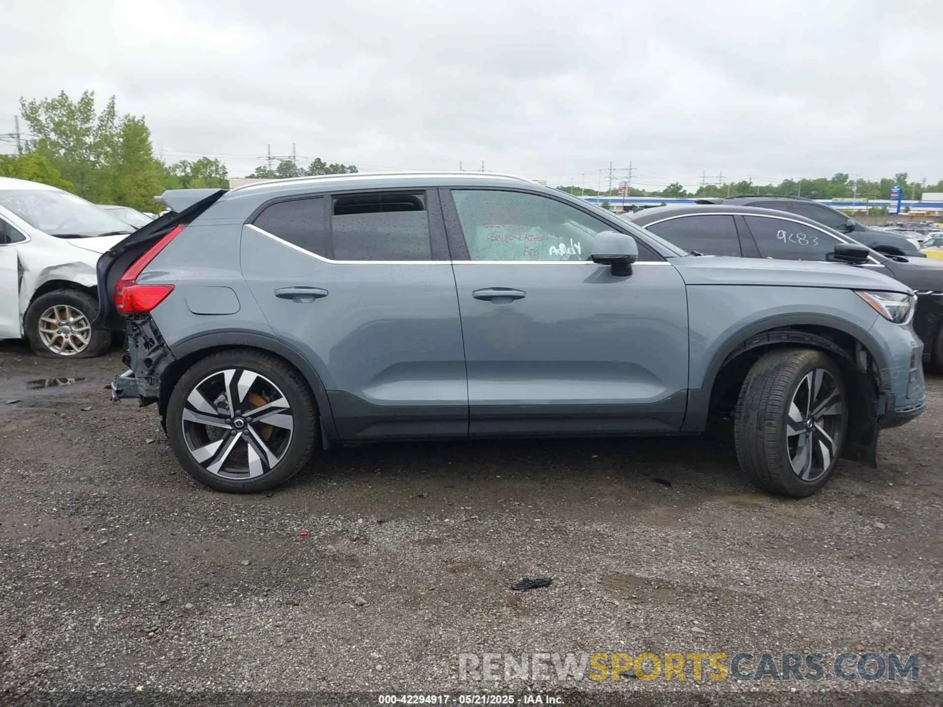 13 Photograph of a damaged car YV4L12UAXP2025895 VOLVO XC40 2023