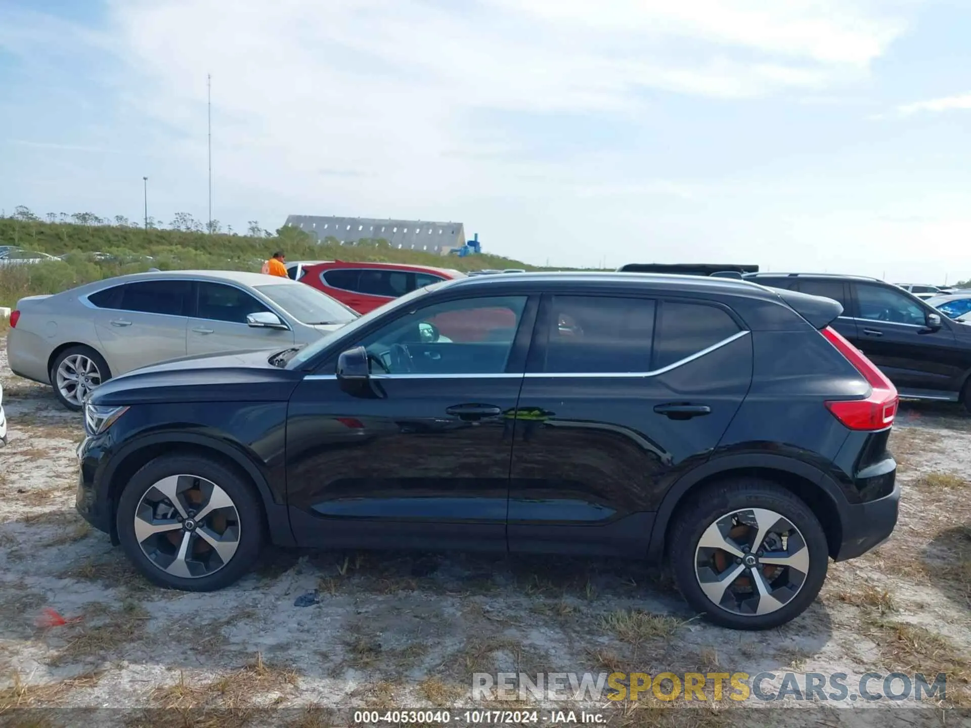 15 Photograph of a damaged car YV4L12UN3P2915822 VOLVO XC40 2023