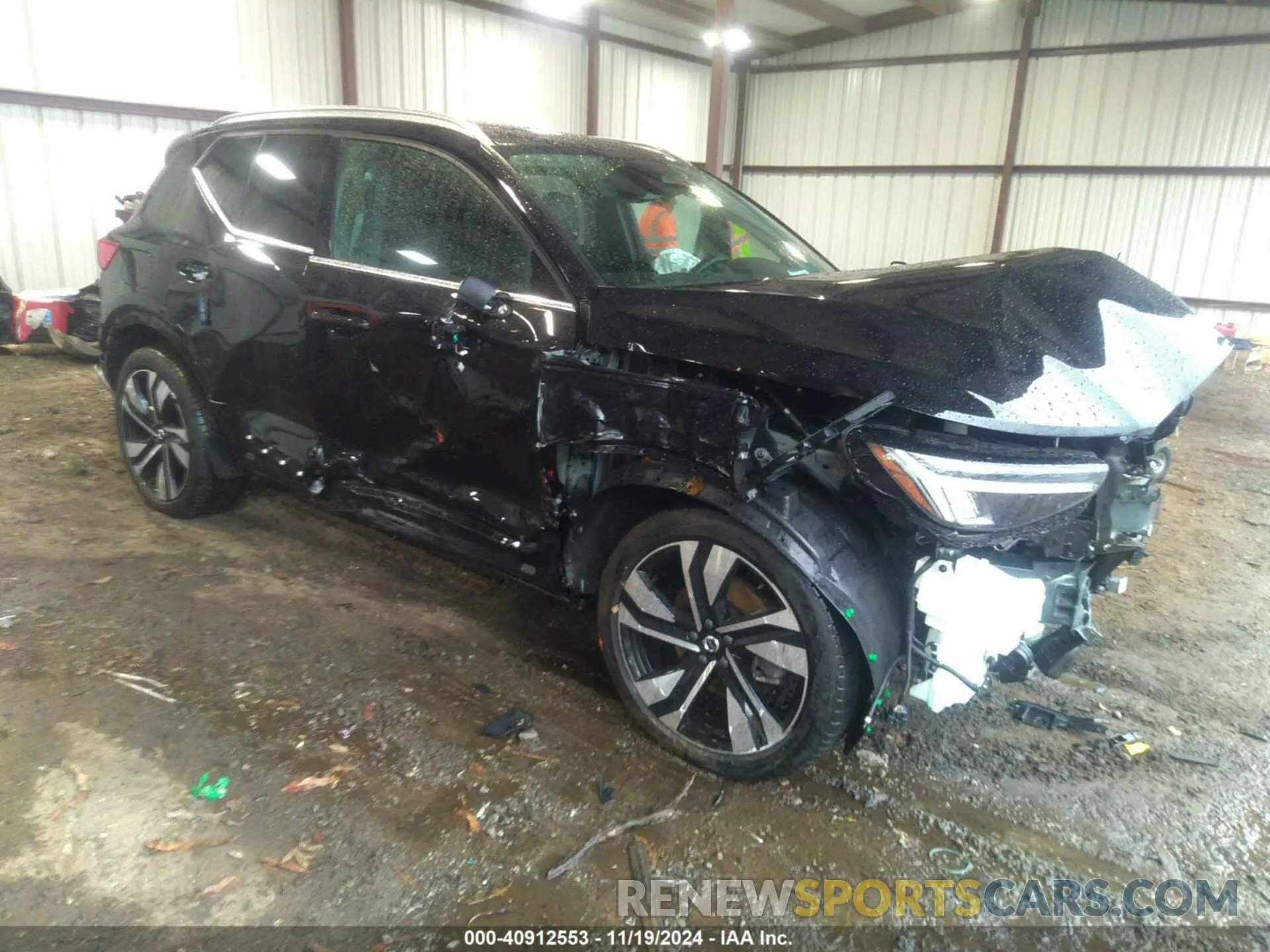 1 Photograph of a damaged car YV4L12UN6P2088821 VOLVO XC40 2023