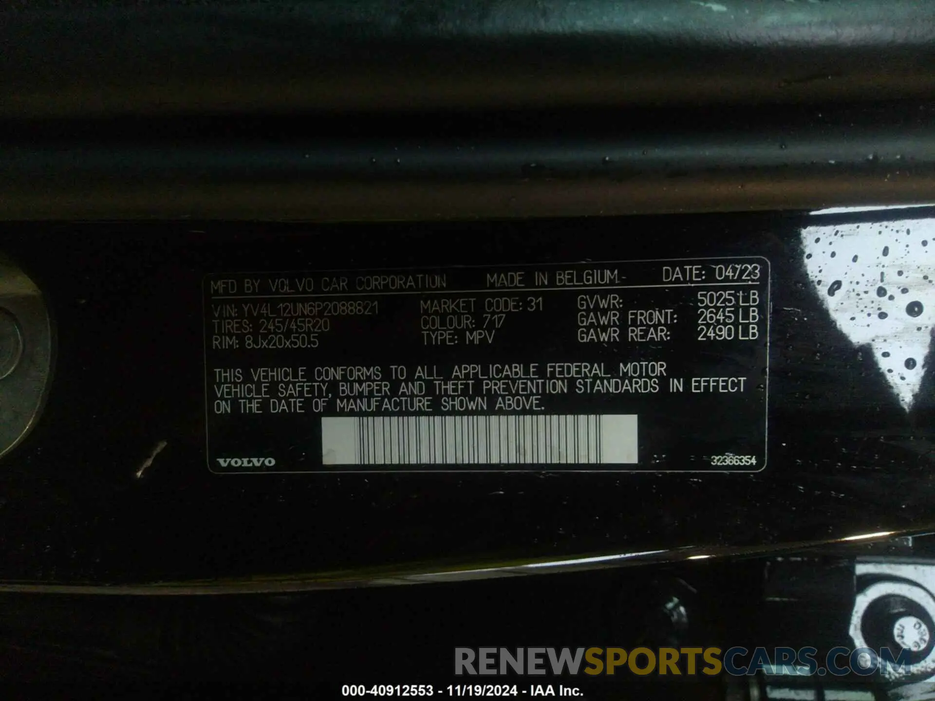 9 Photograph of a damaged car YV4L12UN6P2088821 VOLVO XC40 2023