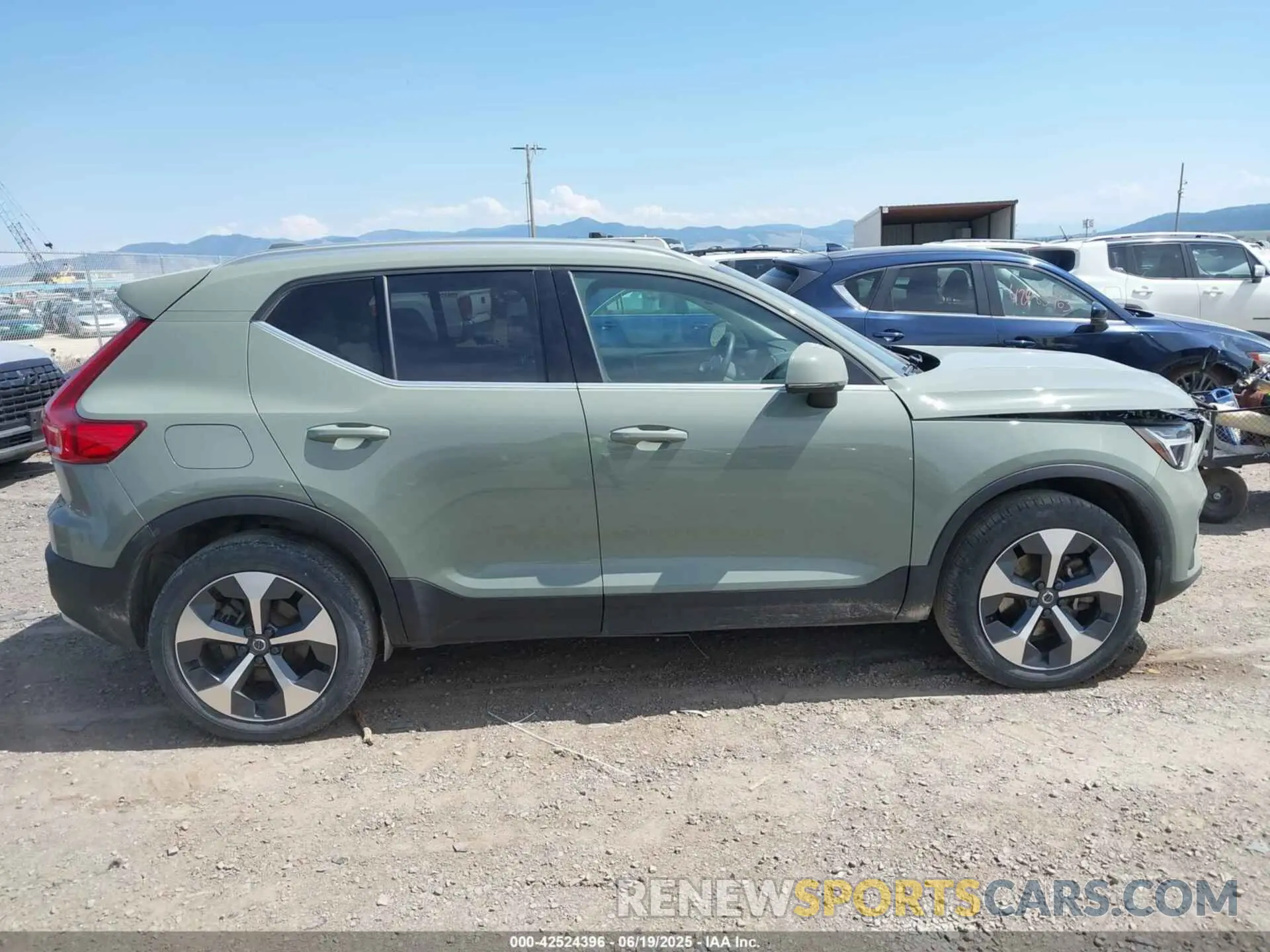 13 Photograph of a damaged car YV4L12UNXP2930656 VOLVO XC40 2023