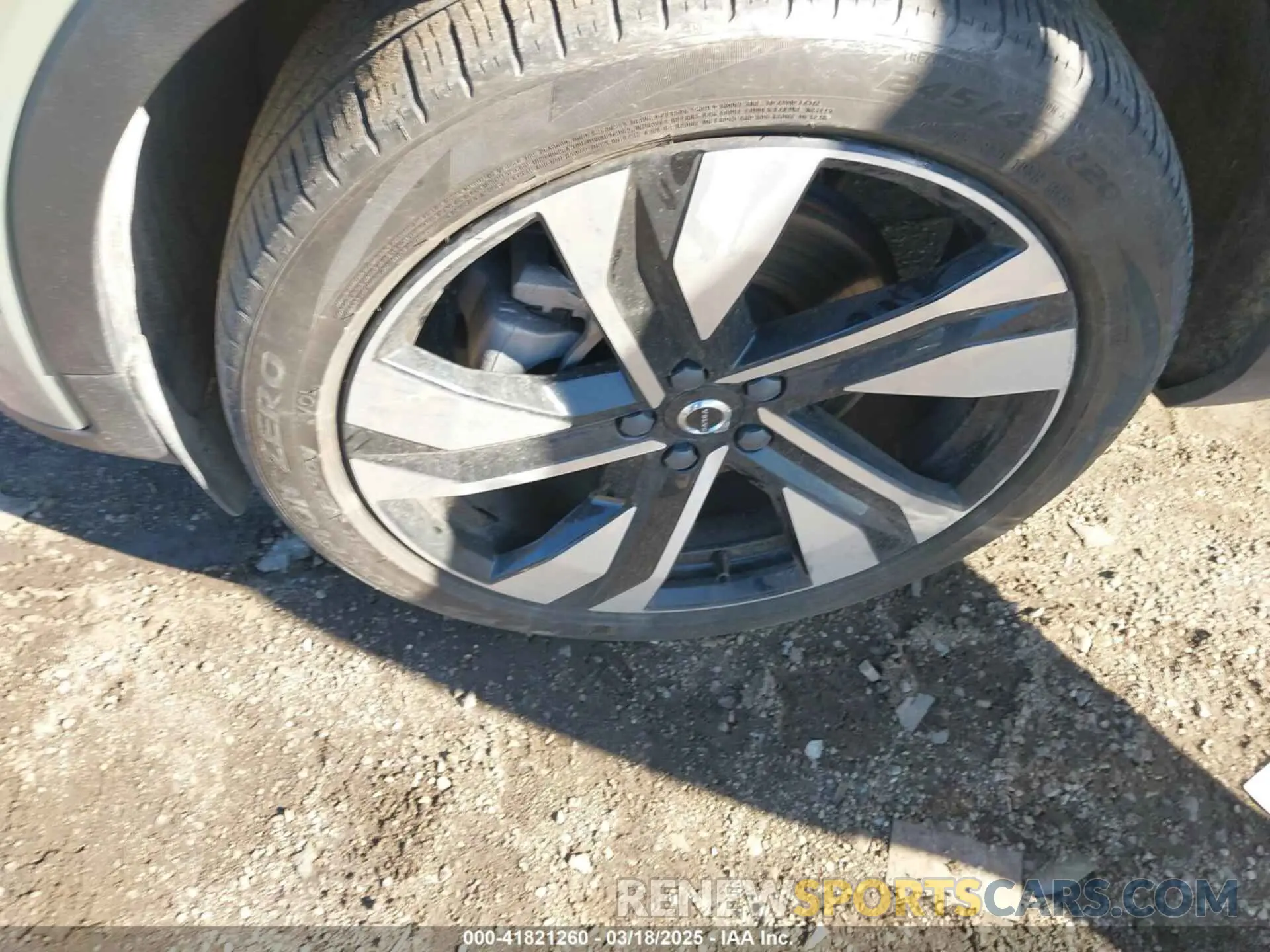 12 Photograph of a damaged car YV4L12UW2P2993033 VOLVO XC40 2023