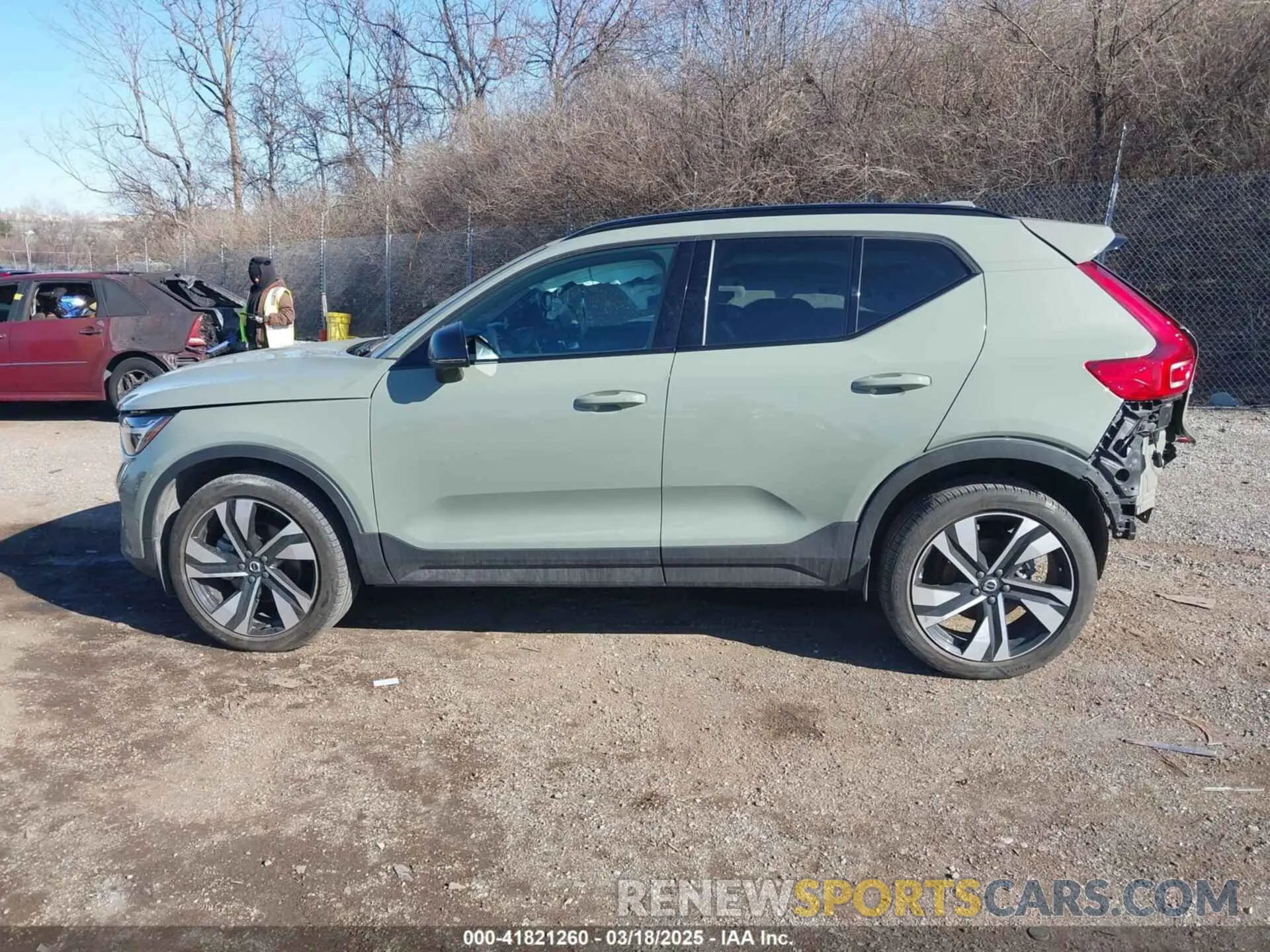 15 Photograph of a damaged car YV4L12UW2P2993033 VOLVO XC40 2023