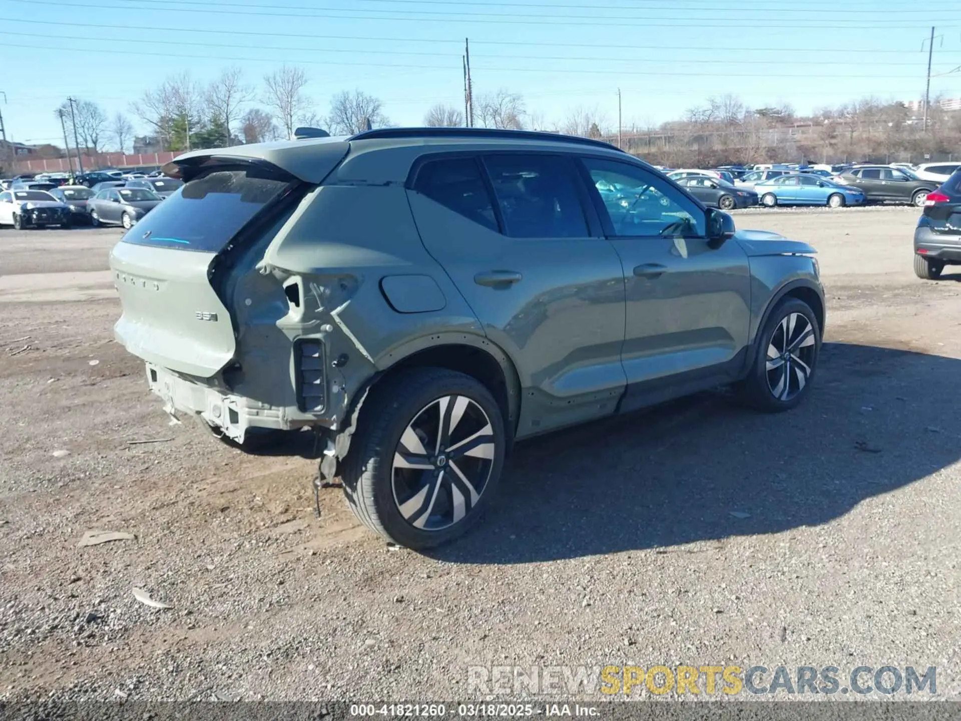 4 Photograph of a damaged car YV4L12UW2P2993033 VOLVO XC40 2023