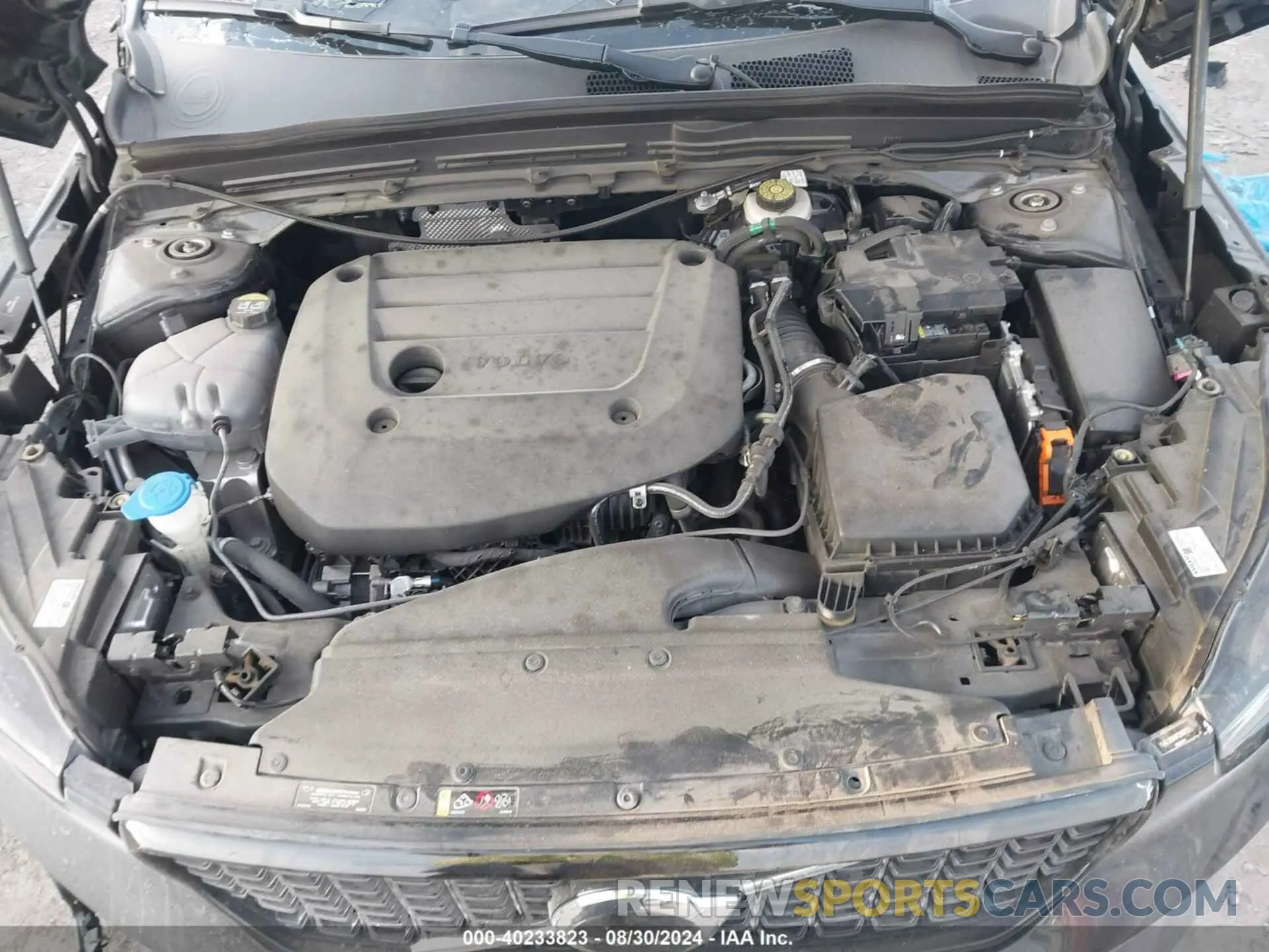 10 Photograph of a damaged car YV4L12UW6P2983721 VOLVO XC40 2023