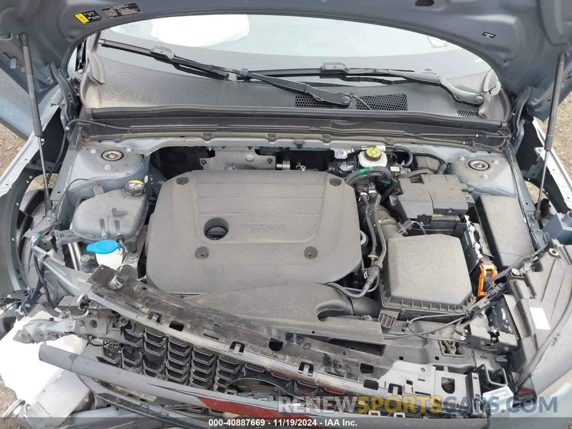 10 Photograph of a damaged car YV4L12UX6P2910597 VOLVO XC40 2023