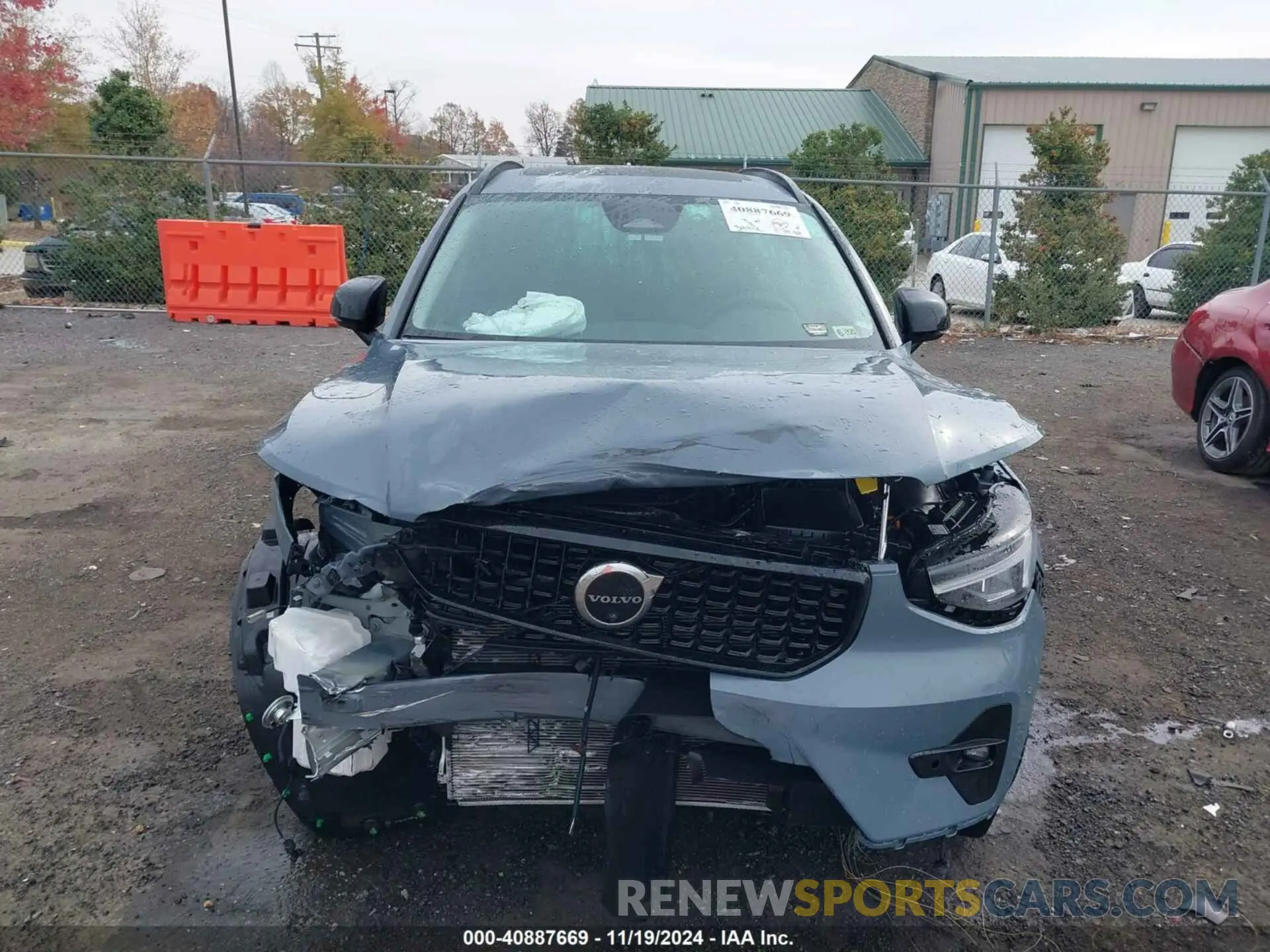 13 Photograph of a damaged car YV4L12UX6P2910597 VOLVO XC40 2023