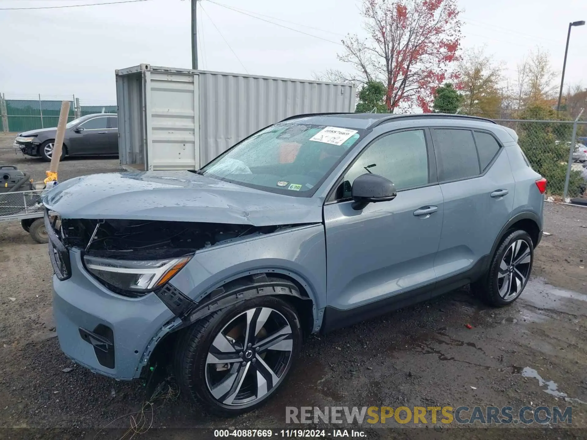 2 Photograph of a damaged car YV4L12UX6P2910597 VOLVO XC40 2023