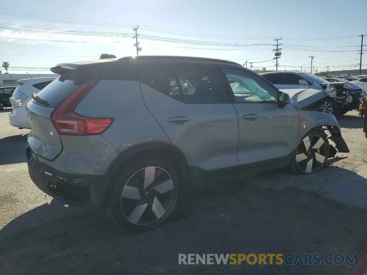 3 Photograph of a damaged car YV4EH3HL4R2232839 VOLVO XC40 2024