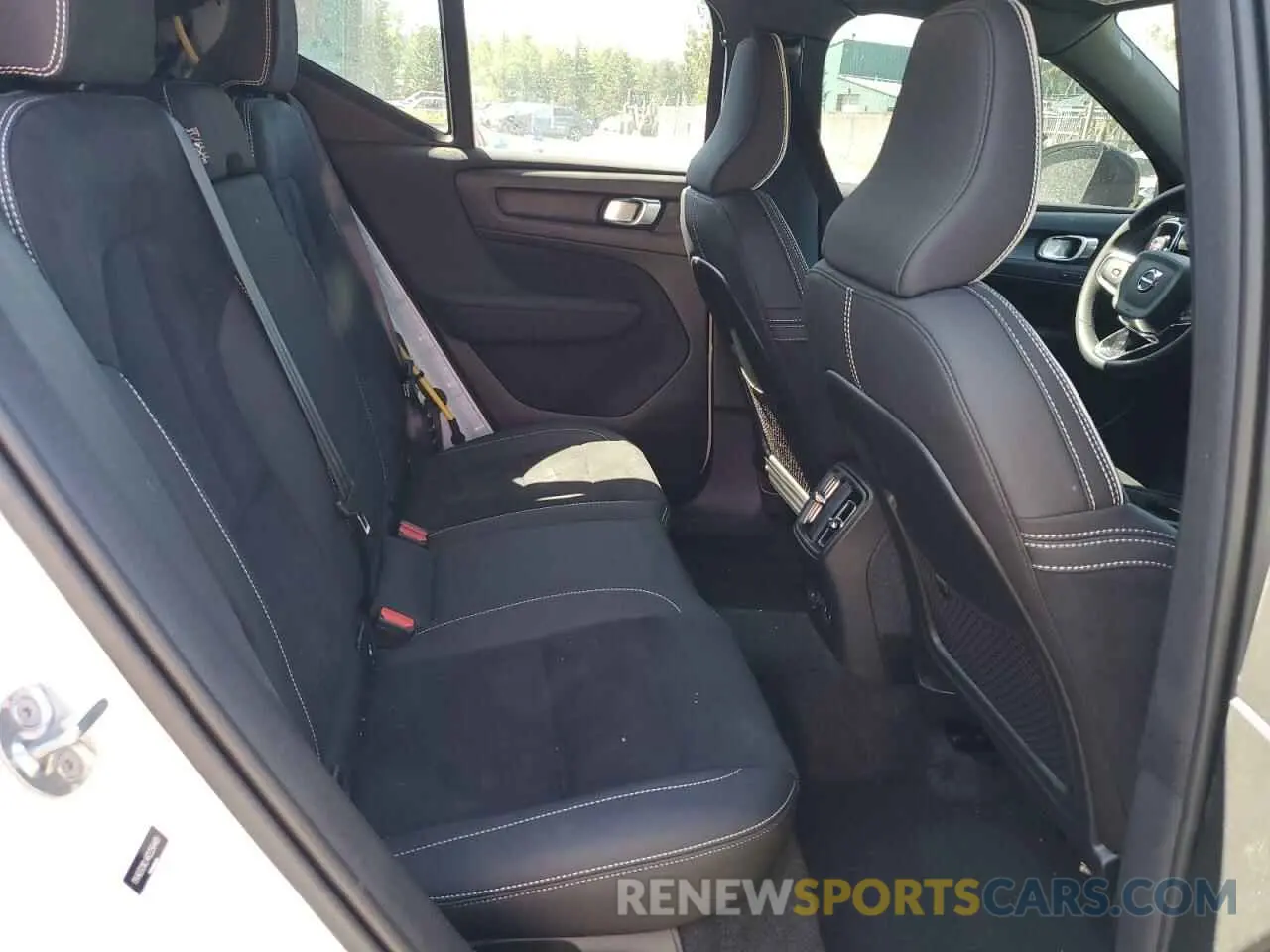 11 Photograph of a damaged car YV4ER3XL4R2256489 VOLVO XC40 2024