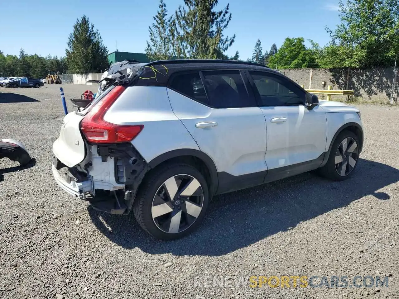 3 Photograph of a damaged car YV4ER3XL4R2256489 VOLVO XC40 2024