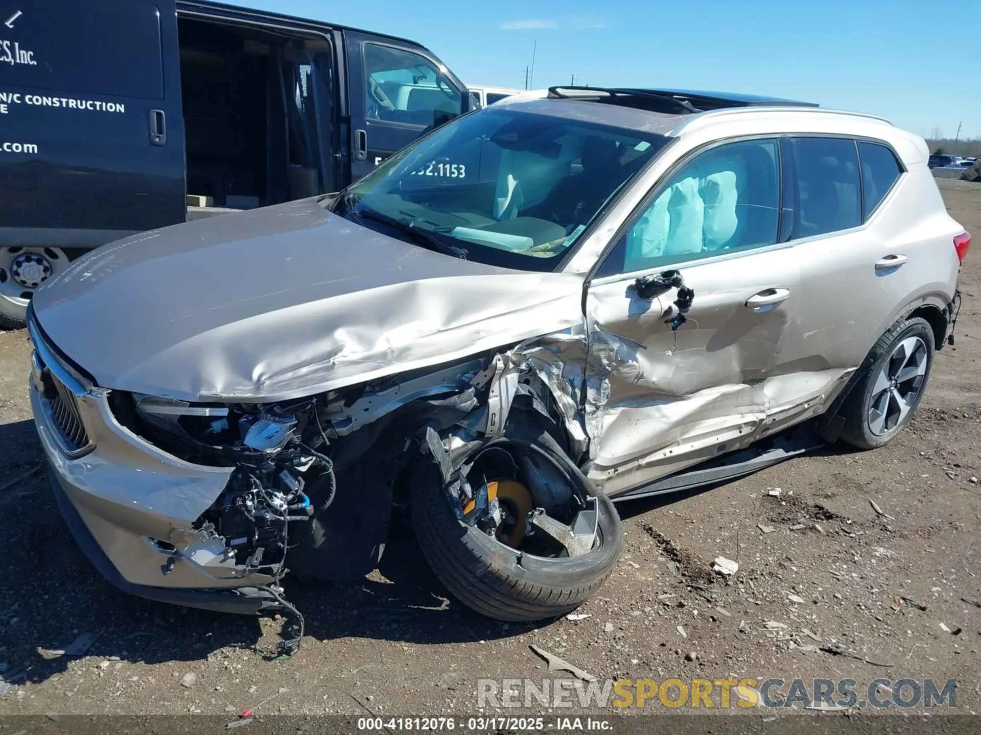 2 Photograph of a damaged car YV4L12UE3R2290695 VOLVO XC40 2024