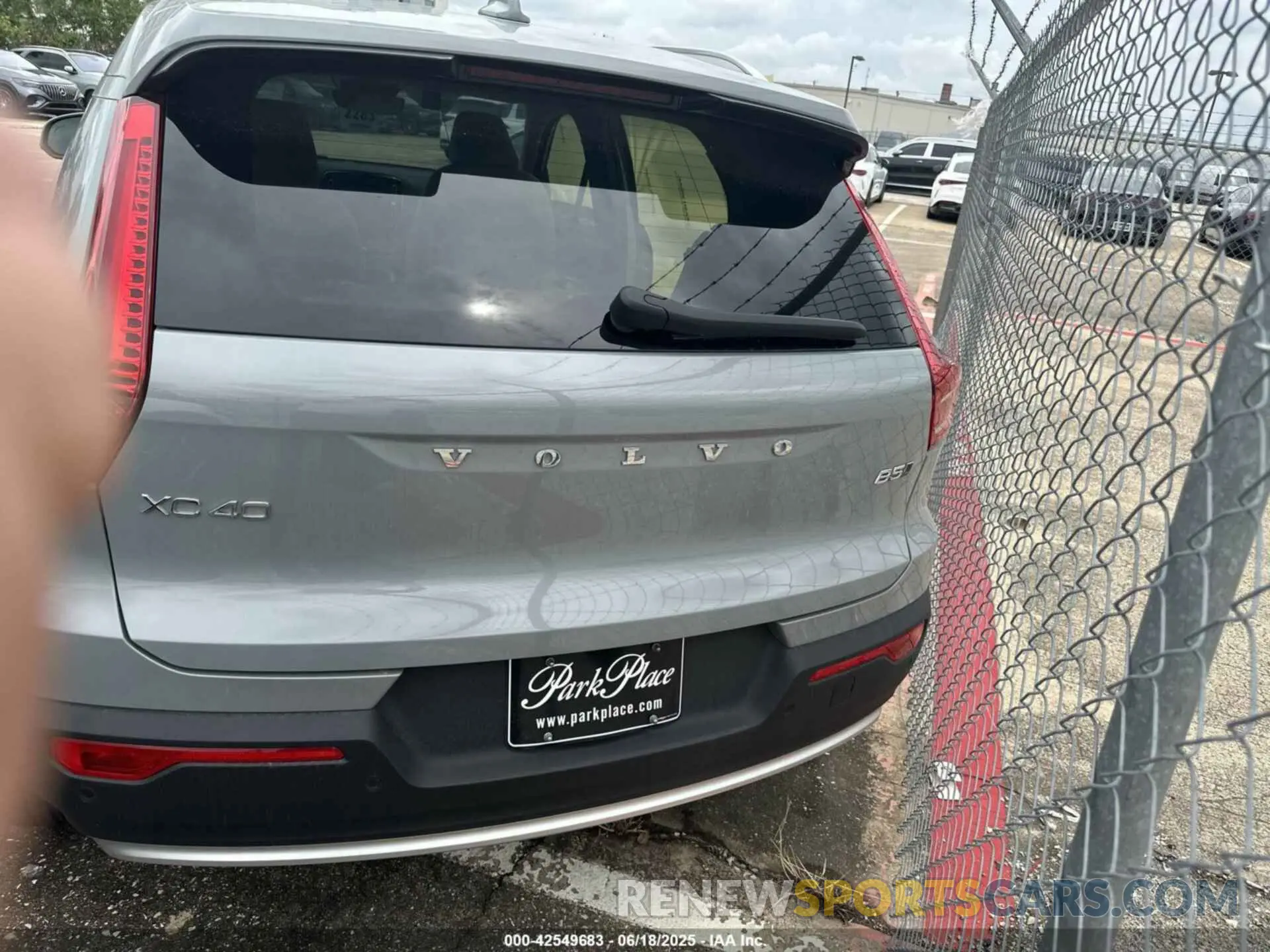 12 Photograph of a damaged car YV4L12UE6R2238137 VOLVO XC40 2024