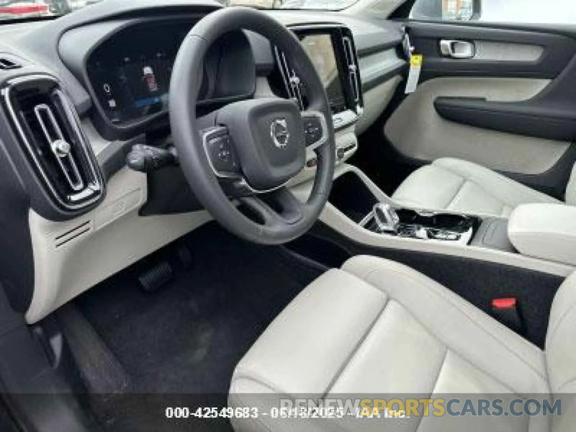 5 Photograph of a damaged car YV4L12UE6R2238137 VOLVO XC40 2024