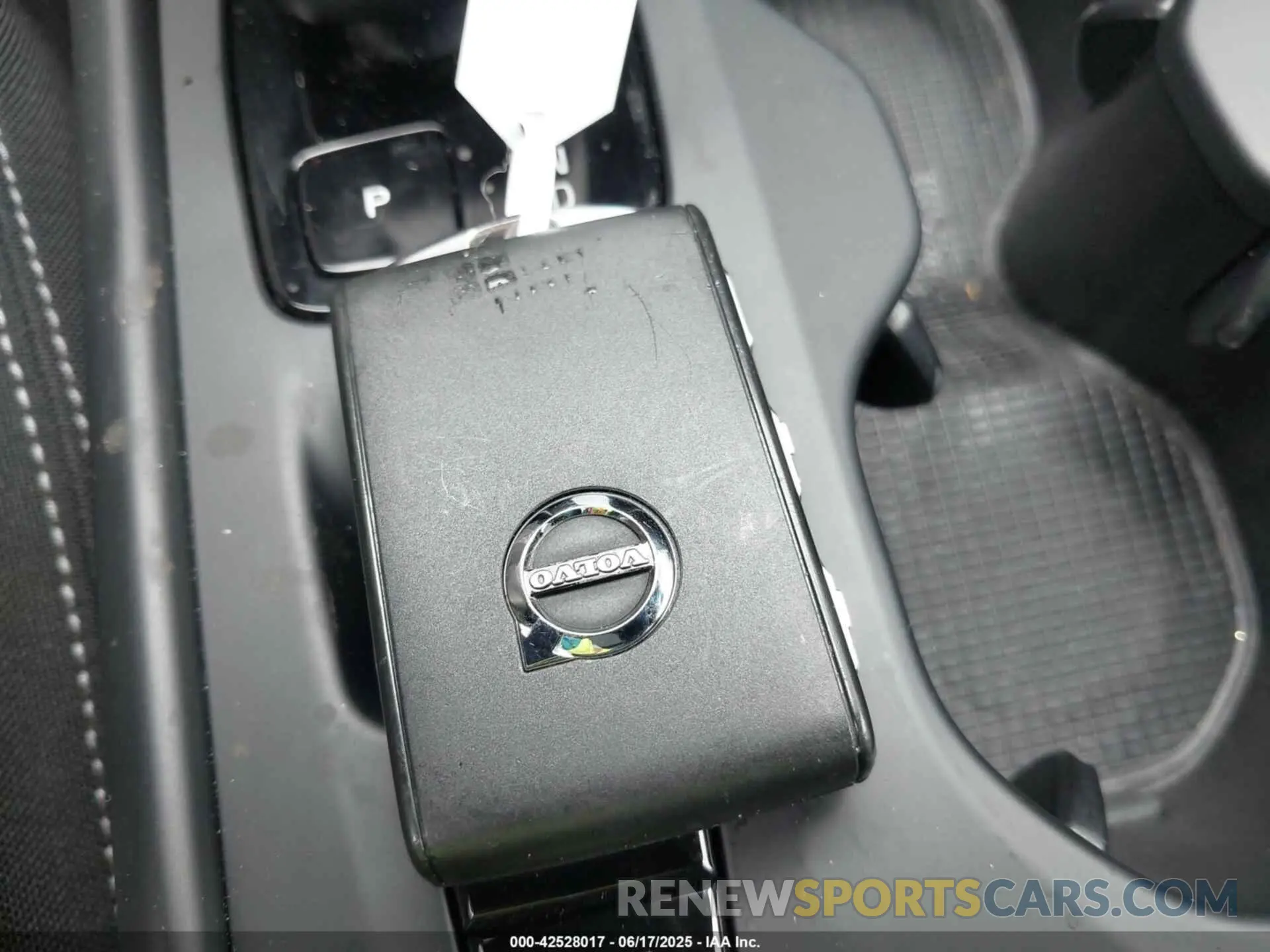 11 Photograph of a damaged car YV4L12UK3R2341795 VOLVO XC40 2024