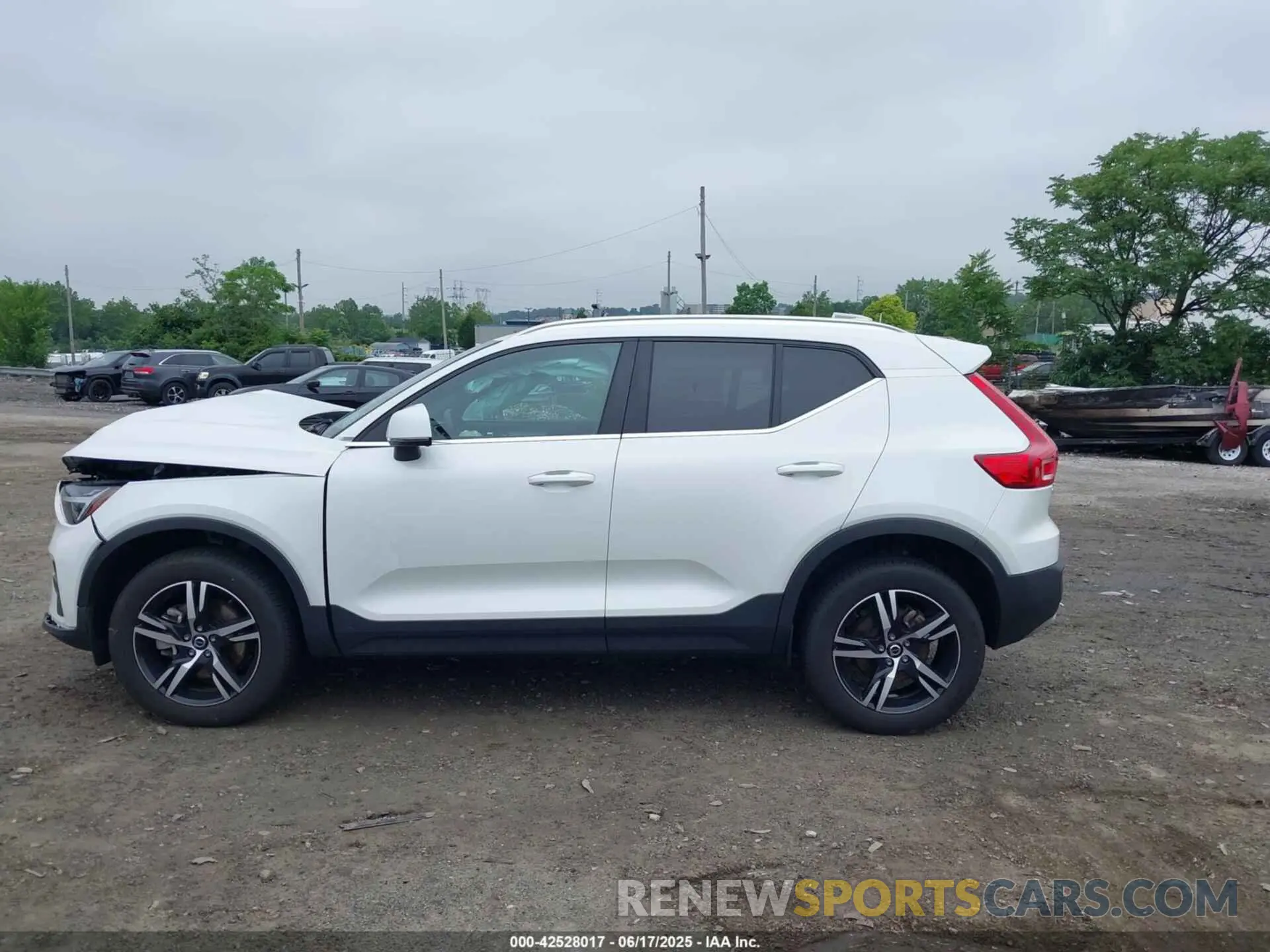 15 Photograph of a damaged car YV4L12UK3R2341795 VOLVO XC40 2024