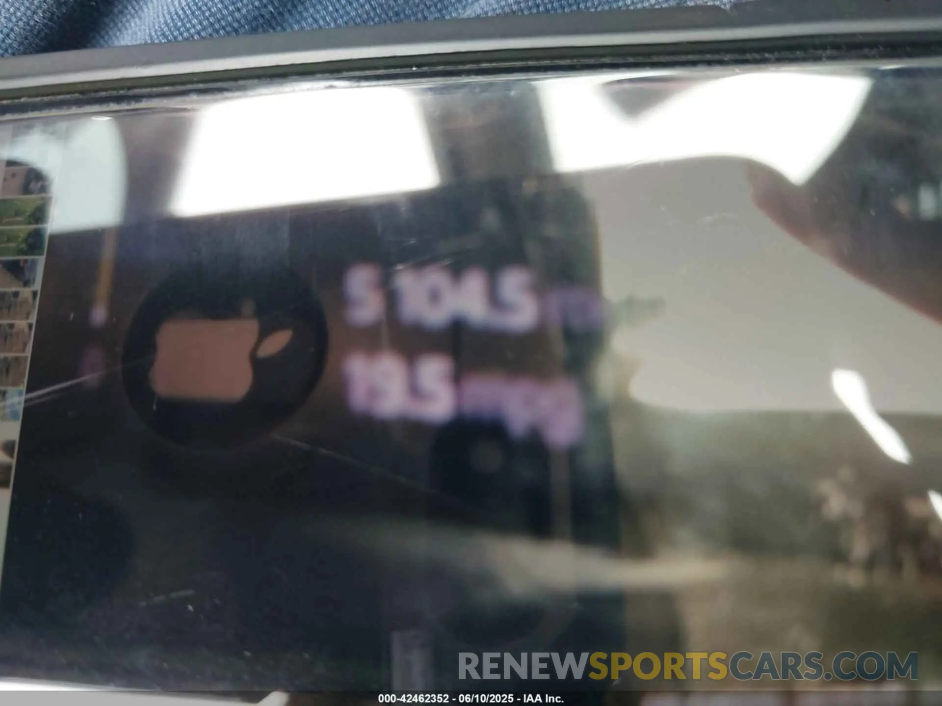 15 Photograph of a damaged car YV4L12UK4R2236974 VOLVO XC40 2024
