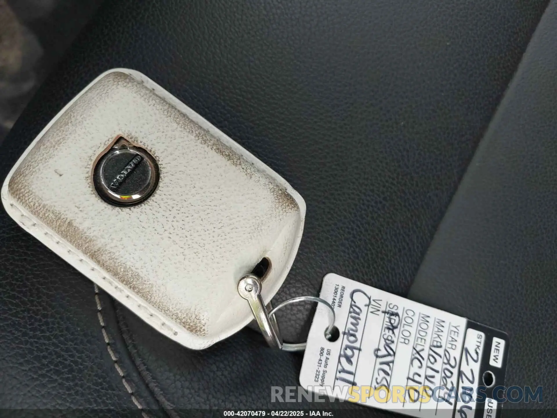 11 Photograph of a damaged car YV4L12UK9R2309479 VOLVO XC40 2024