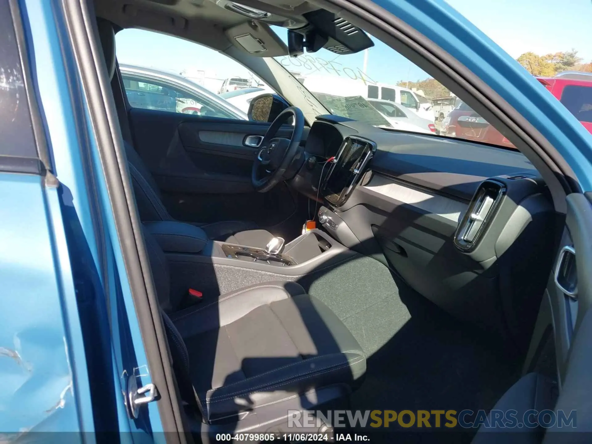 5 Photograph of a damaged car YV4L12UL7R2310610 VOLVO XC40 2024