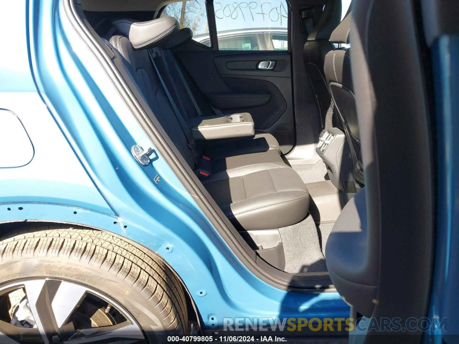 8 Photograph of a damaged car YV4L12UL7R2310610 VOLVO XC40 2024