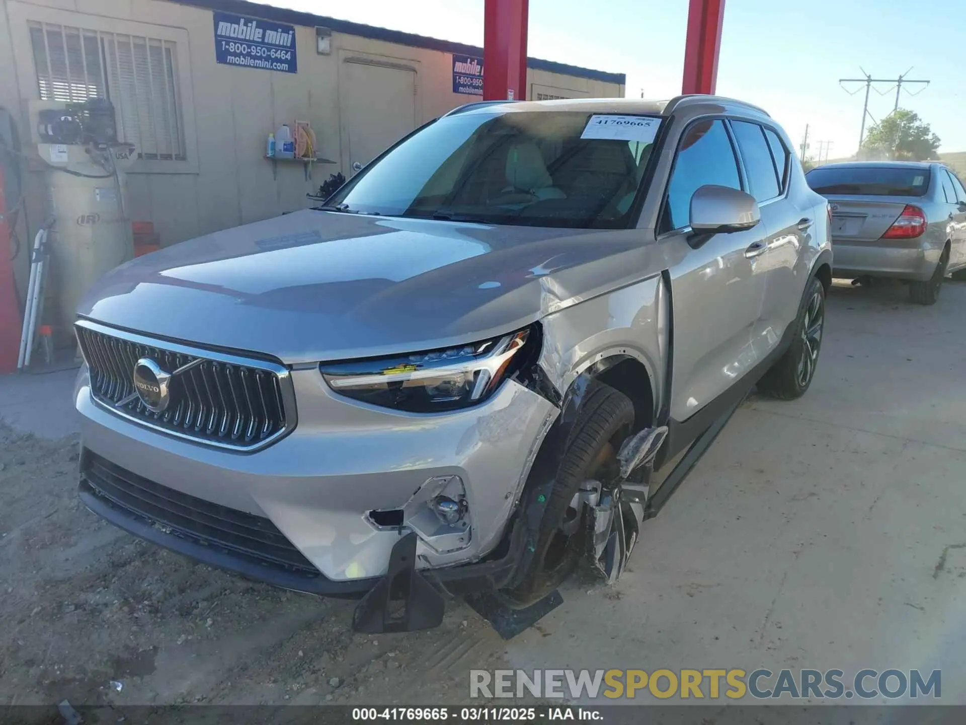 2 Photograph of a damaged car YV4L12UF6S2560078 VOLVO XC40 2025