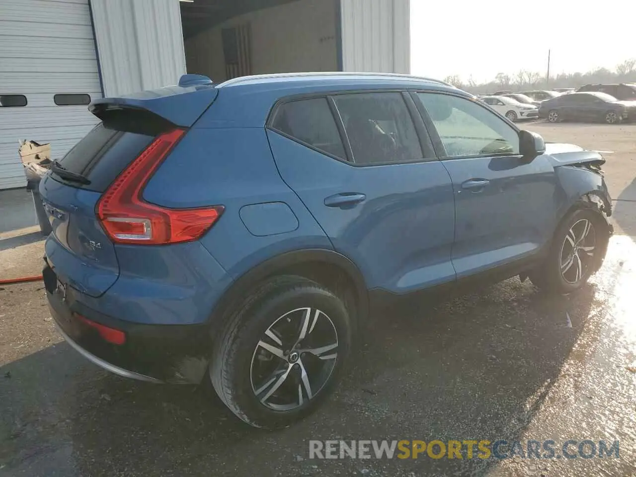3 Photograph of a damaged car YV4K92HK5P2921416 VOLVO XC40 CORE 2023