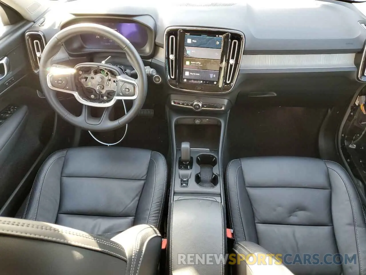 8 Photograph of a damaged car YV4L12UV5P2951365 VOLVO XC40 CORE 2023