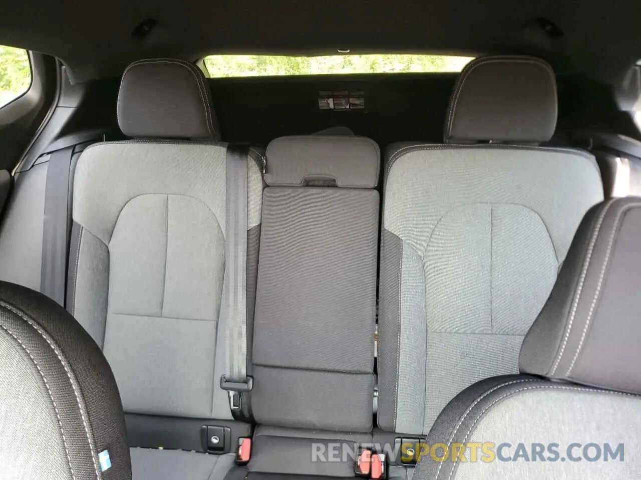 10 Photograph of a damaged car YV4L12UK0R2238897 VOLVO XC40 CORE 2024