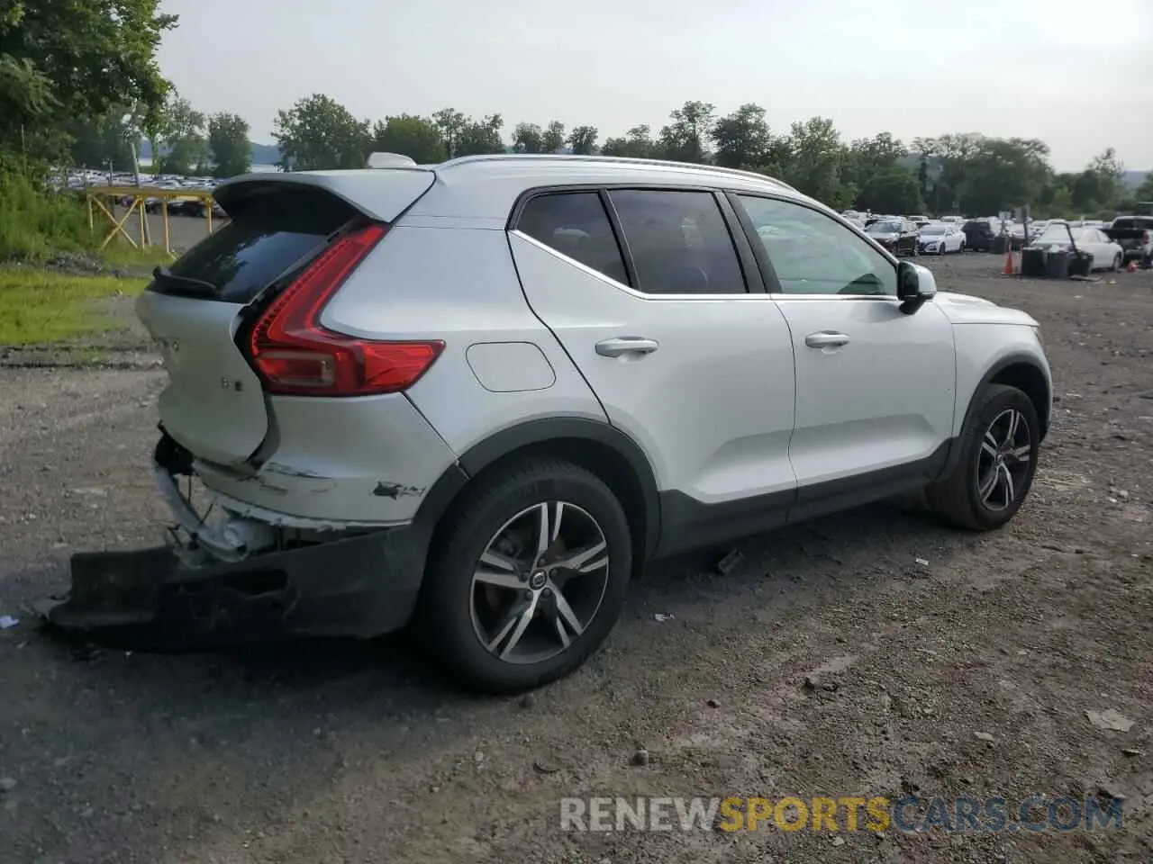 3 Photograph of a damaged car YV4L12UK0R2238897 VOLVO XC40 CORE 2024