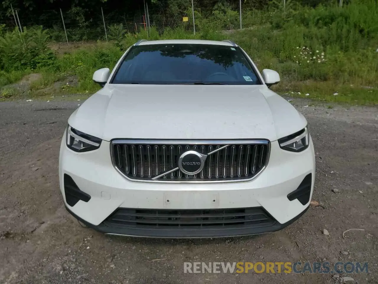 5 Photograph of a damaged car YV4L12UK0R2238897 VOLVO XC40 CORE 2024