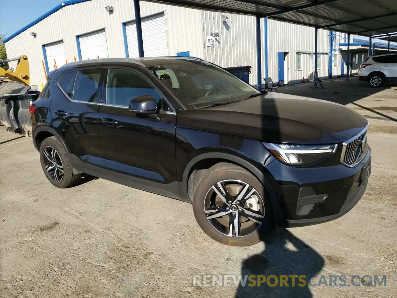 4 Photograph of a damaged car YV4L12UK1R2286540 VOLVO XC40 CORE 2024