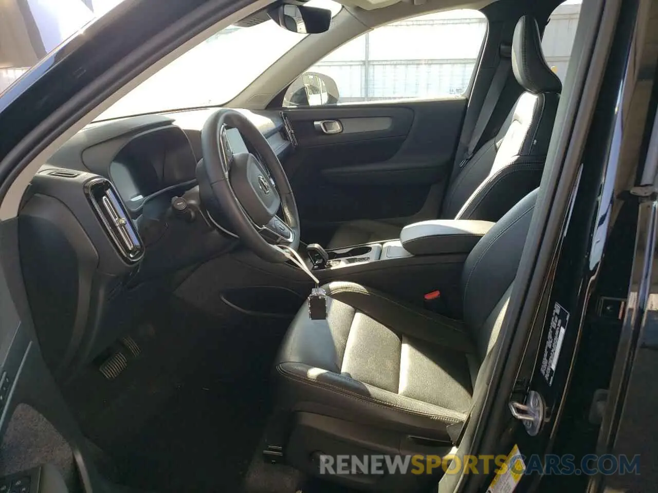 7 Photograph of a damaged car YV4L12UK1R2286540 VOLVO XC40 CORE 2024