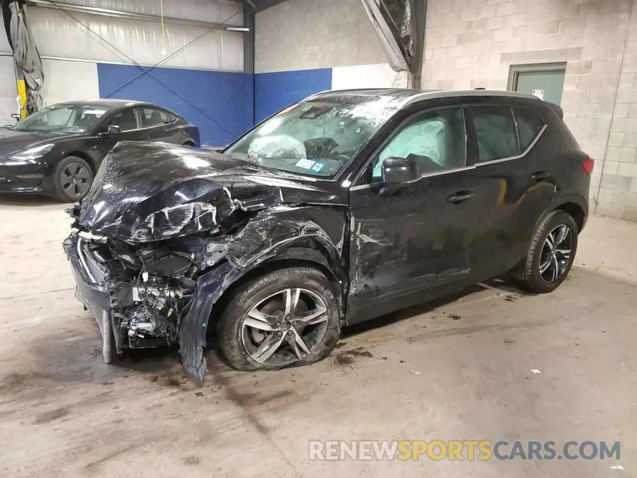 1 Photograph of a damaged car YV4L12UK1R2339088 VOLVO XC40 CORE 2024