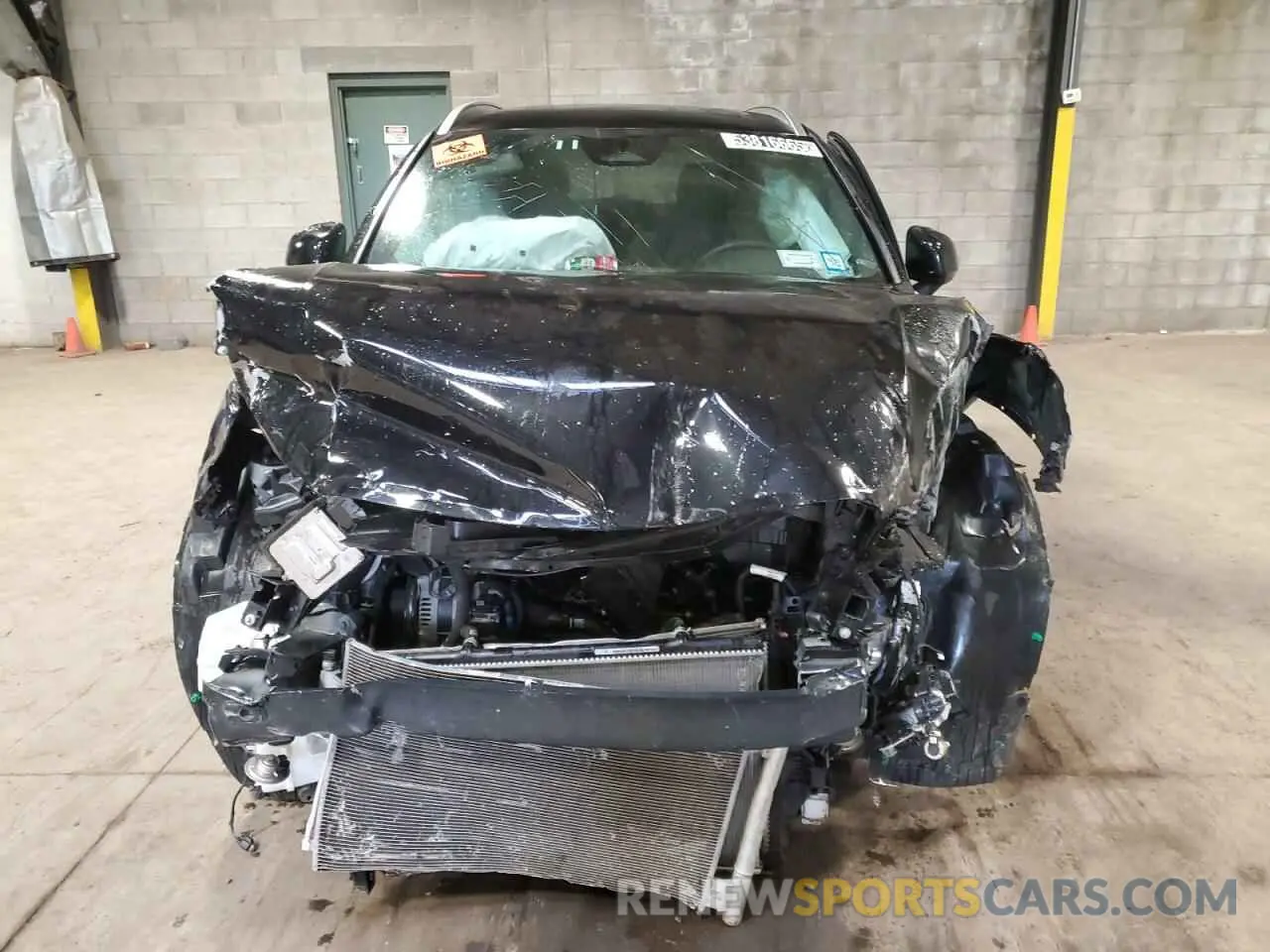 5 Photograph of a damaged car YV4L12UK1R2339088 VOLVO XC40 CORE 2024